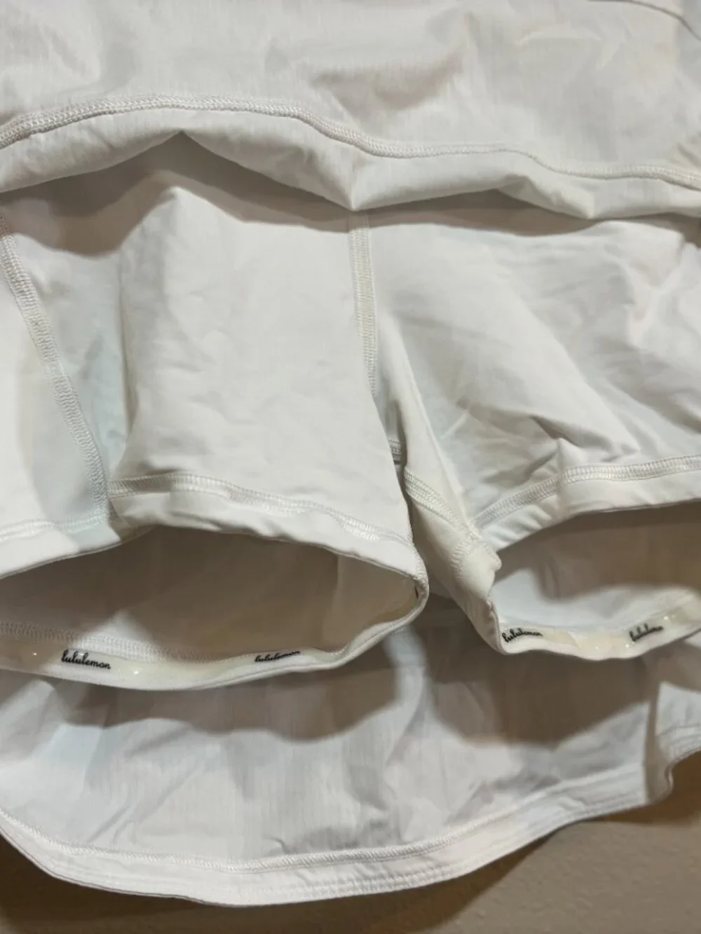 LuLuLemon Pace Rival Mid-Rise Skirt Size 6